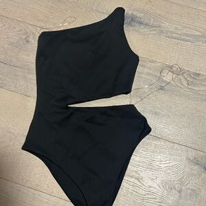 OAK + FORT Black One-Shoulder Cutout Swimsuit